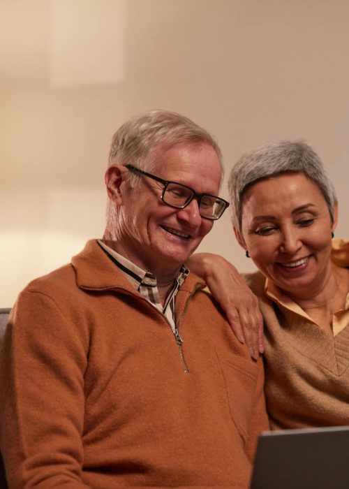 Couple exploring Who Benefits from Online Therapy in DC and Maryland